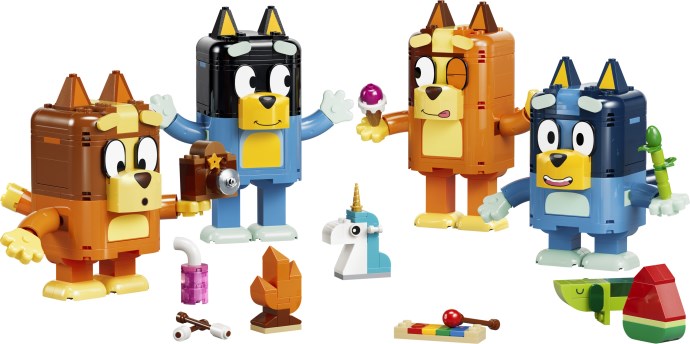 LEGO® Brick-Built Bluey Family 11217