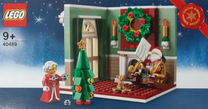 LEGO® Mr. and Mrs. Claus' Living Room 40489