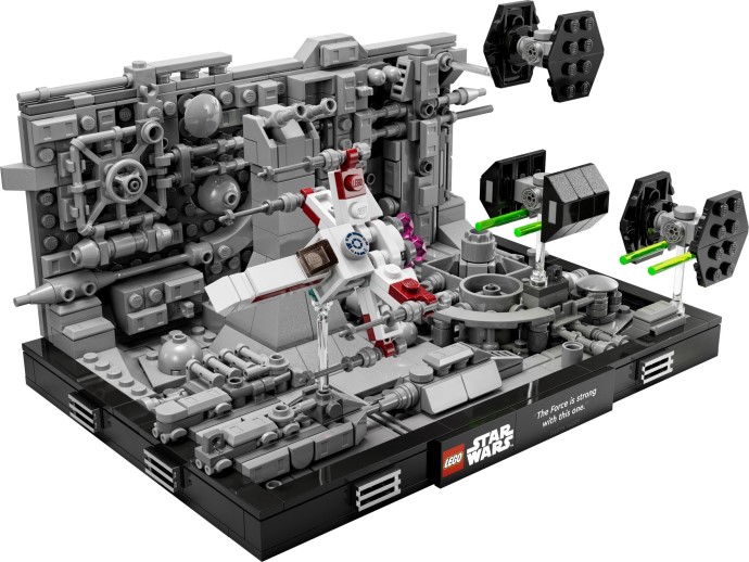 LEGO® Death Star Trench Run Diorama 75329