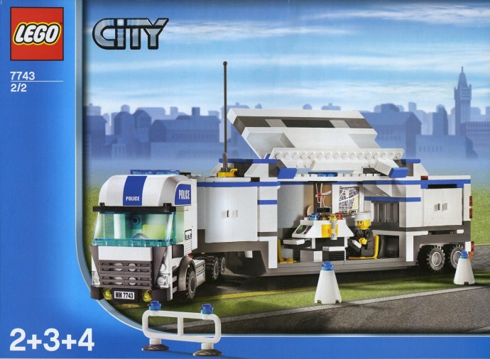 LEGO® Police Command Center 7743